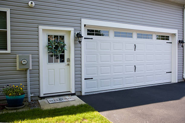 24/7 Emergency Garage Door Panel Replacement experts in Chicot County County, AR